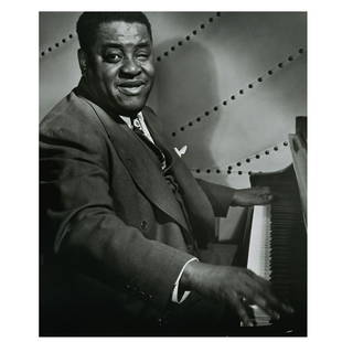 William Gottlieb, Art Tatum, gelatin silver print: WILLIAM GOTTLIEB (American, 1917 - 2006), "Art Tatum," circa 1945, gelatin silver print, 14 x 11.25 inches, printed in 1979, signed in ink lower right, titled lower left, artist stamp verso, ink signe