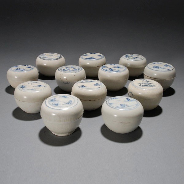 32 Hoi An Hoard B/W Vietnamese Boxes: Thirty-two Hoi An Blue and White Vietnamese Boxes,Late 15th/Early 16th Century {Average height 1 3/4 inches, average diameter 2 3/8 inches}