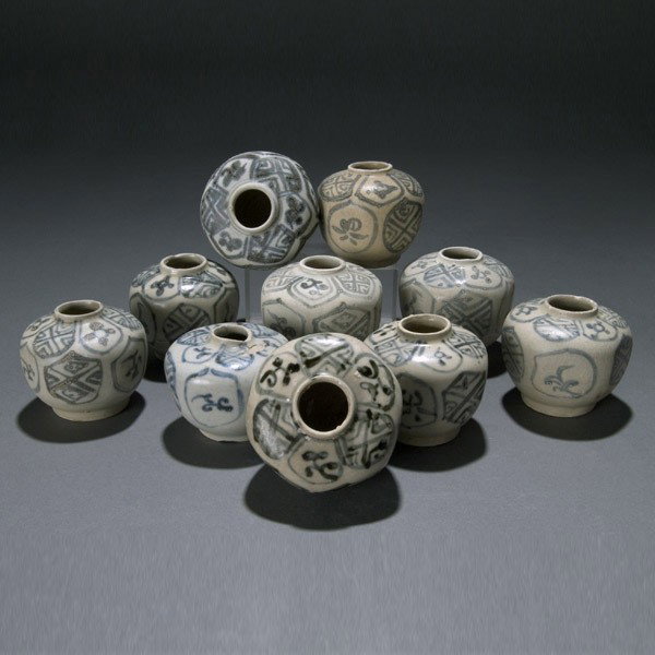 32 Hoi An Hoard Blue and White Vietnamese Jarlets: Thirty-two Hoi An Hoard Blue and White Vietnamese Jarlets,Late 15th/Early 16th Century {Average height 2 1/4 inches,average diameter 2 1/2 inches}