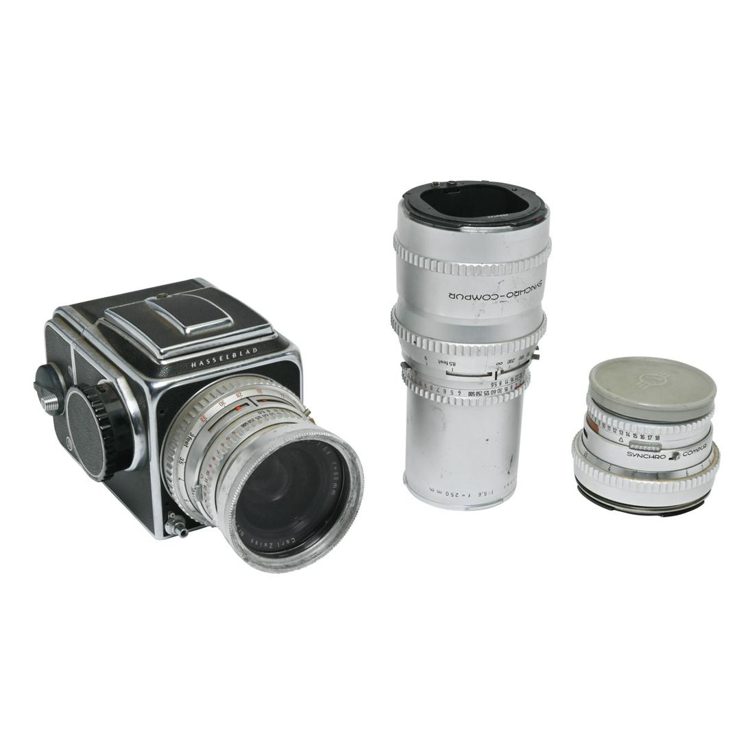 Hasselblad 500C camera, booklet and two Zeiss Lenses. (1 of 4)