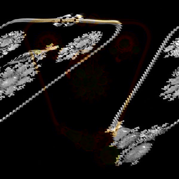 MAZER BROS COSTUME JEWELRY SUITE: MAZER BROTHERS COSTUME JEWELRY SUITE. Including a green and white stone, yellow metal necklace together with matching earrings and brooch. Circa 1940's.