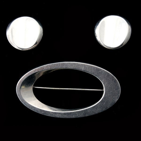 COLLECTION OF HANS HANSEN STERLING SILVER ITEMS.: COLLECTION OF HANS HANSEN STERLING SILVER ITEMS. Including a pair of sterling silver concaved buttons measuring approximately 22 mm, completed by a non-pierced, clip back completed by a pin stem and c