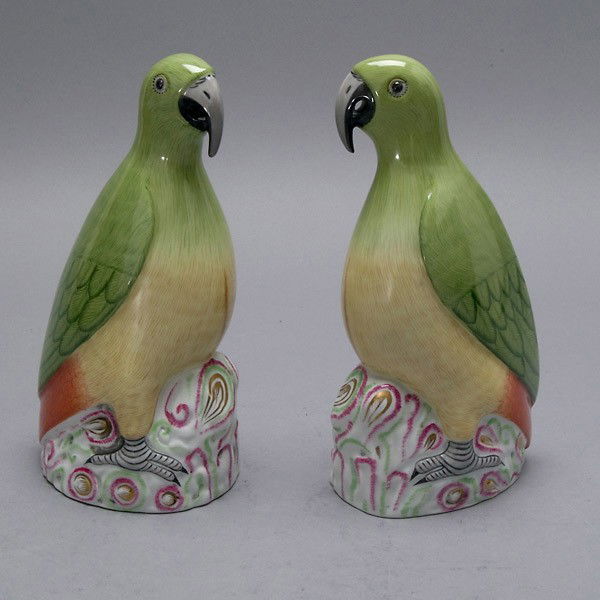 Herend Porcelain Parrots in Chinese Export Style: Pair of Herend Porcelain Parrots in Chinese Export Style, Artist Signed, #5006 {Height 8 1/2 inches} [Good condition]