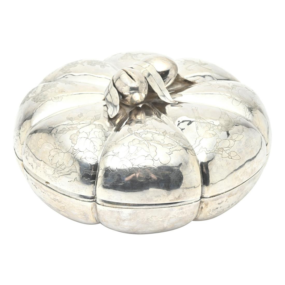 A Chinese Silver Sweetmeat Lobed Box (1 of 3)