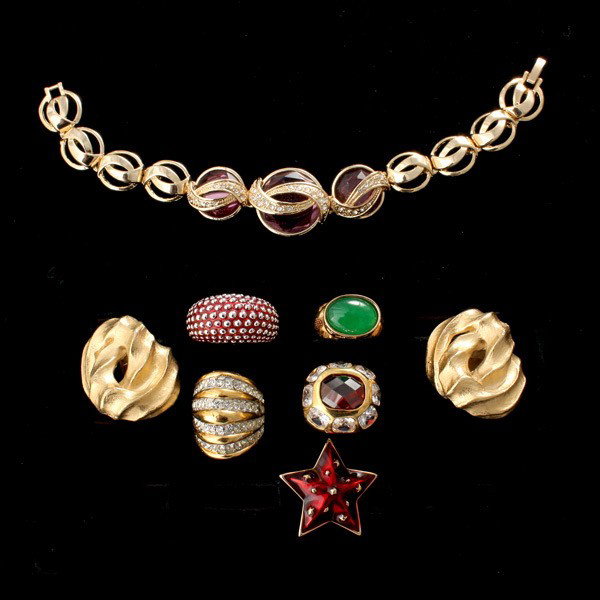7 CONTEMPORARY COSTUME JEWELRY ITEMS.: COLLECTION OF SEVEN CONTEMPORARY COSTUME JEWELRY ITEMS. {Note: Including Givenchy.}