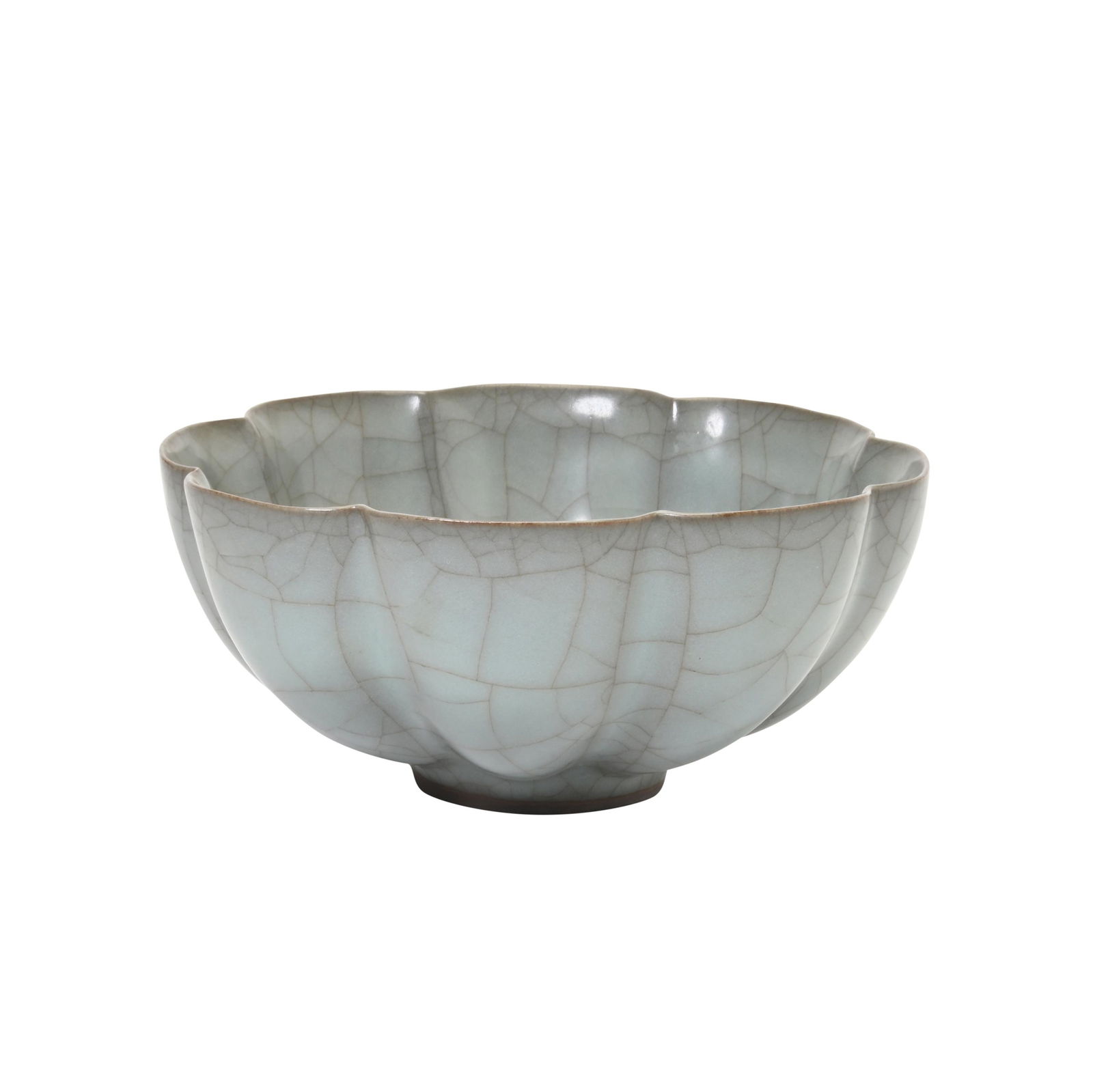 A Chinese Longquan Guan-Type Petal Lobed Bowl (1 of 4)