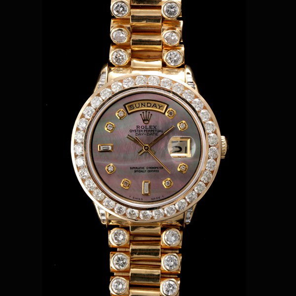 GENTS DIAMOND, 18K YELLOW GOLD WRISTWATCH.: GENTS DIAMOND, 18K YELLOW GOLD WRISTWATCH. Dial: Abalone, applied diamond, hour markers, aperture at 12 o'clock for day, aperture at 3 o'clock for date, luminous baton hands, center sweep seconds hand