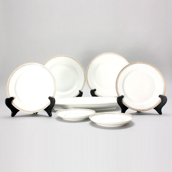 H & C Bavaria Porcelain Partial Dinner Service: H & C Bavaria Porcelain Partial Dinner Service: eight dinner plates (diameter 9 3/4 inches); eight dessert plates; eight saucers; and a tray (length 14 1/2 inches) (25) [Some wear from use, knife mark