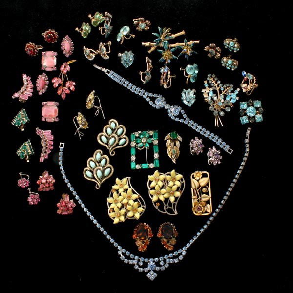 29 MULTI-PASTEL COSTUME JEWELRY ITEMS.: COLLECTION OF TWENTY-NINE MULTI-PASTEL COSTUME JEWELRY ITEMS. Including signed items by Weiss, Vendome and Coro. Note: Some stones missing.