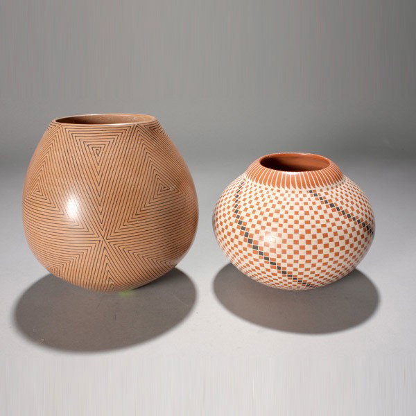 2 Olla's from Mata Ortiz, Chihuahua, Mexico: 2 Works: HUMBERTO PONCE. Olla, "Fine Line" from Mata Ortiz, Chihuahua, Mexico. 7 3/4 x 6 3/4 inches. Signed on bottom. ROBERTO BANUELOS. Olla from Mata Ortiz, Chihuahua, Mexico. 6 x 6 1/2 inches. Sign