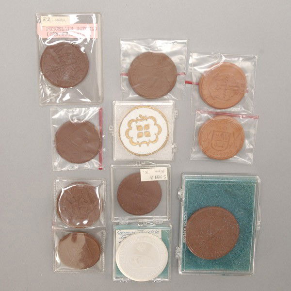 11 German Porcelain Coins and Medals.: Collection of eleven German Porcelain Coins and Medals. Provenance: From the Richard Smith Collection