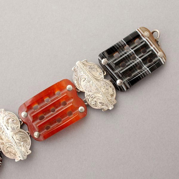 VICTORIAN SCOTTISH AGATE, SILVER BRACELET. - 3