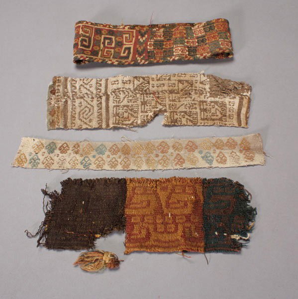 4 ancient andes textiles wari: Four ancient ANDES textiles. Including a complete Wari (Huari) head band; three fragments. In fair condition. Length of one 11 inches. Provenance: the estate of William Knepper, Annapolis, MD & Berkel