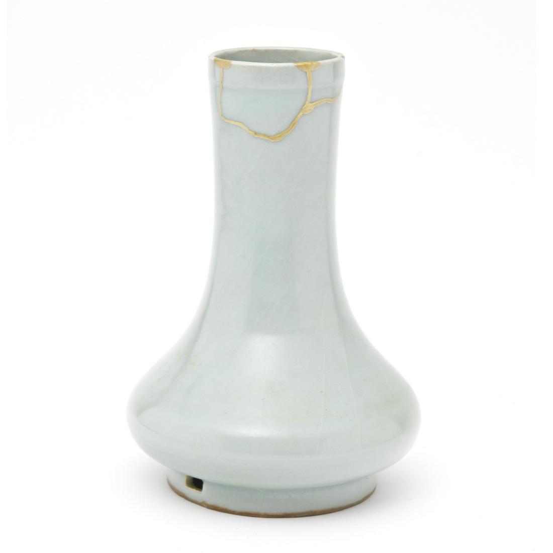 Chinese Longquan Guan-Type Pear Vase (1 of 3)
