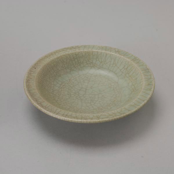Two Ming Dynasty Celadon-Glazed Chargers - 2