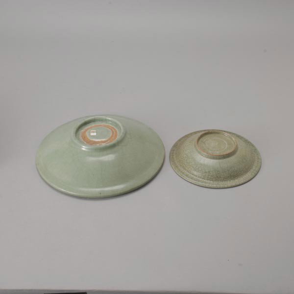 Two Ming Dynasty Celadon-Glazed Chargers - 4