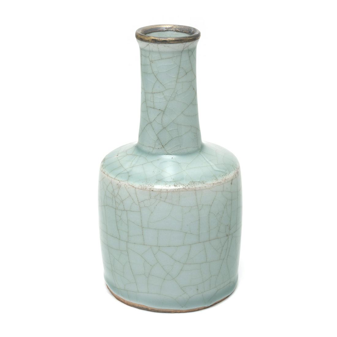 Chinese Longquan Guan-Type Mallet Vase (1 of 3)