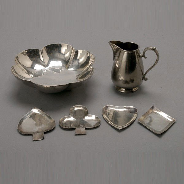 Mexican 925 Plata Foliate Shape Nut Bowl etc: Mexican 925 Plata Foliate Shape Nut Bowl; together with four card suit form nut trays, GIMAC, S.A.; and a pewter creamer (6) {Total silver weight 8.8 troy oz; diameter of bowl 6 inches}