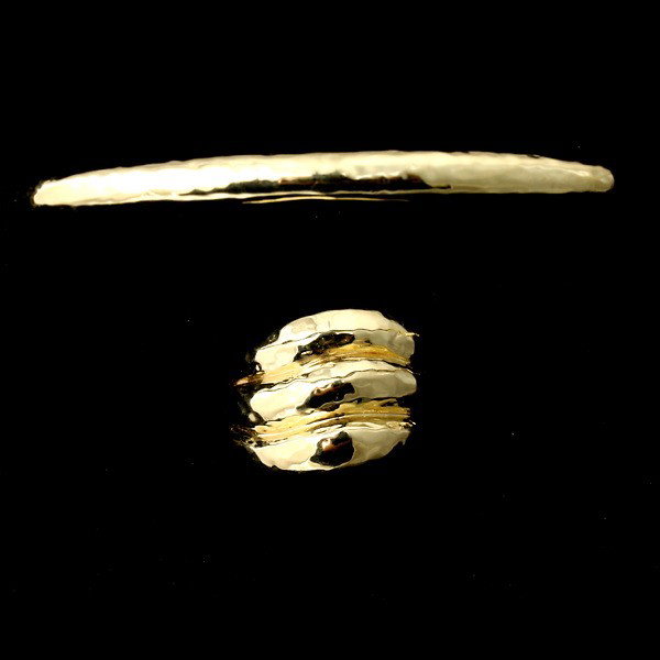 IPPOLITA 18K YELLOW GOLD RING AND BRACELET.: IPPOLITA 18K YELLOW GOLD RING AND BRACELET. Featuring an 18k yellow gold "Glamazon Wave" ring, size 7 1/4, together with a "Glamazon Square" bangle bracelet. Both signed Ippolita. 8.00 dwts
