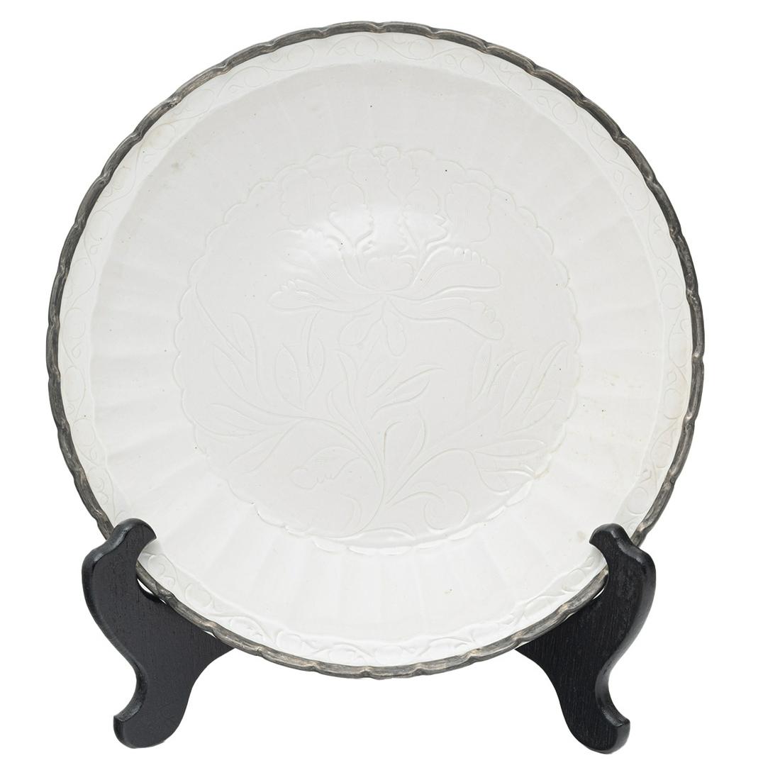 Chinese Large Ding-Type Foliate Rim Dish (1 of 3)