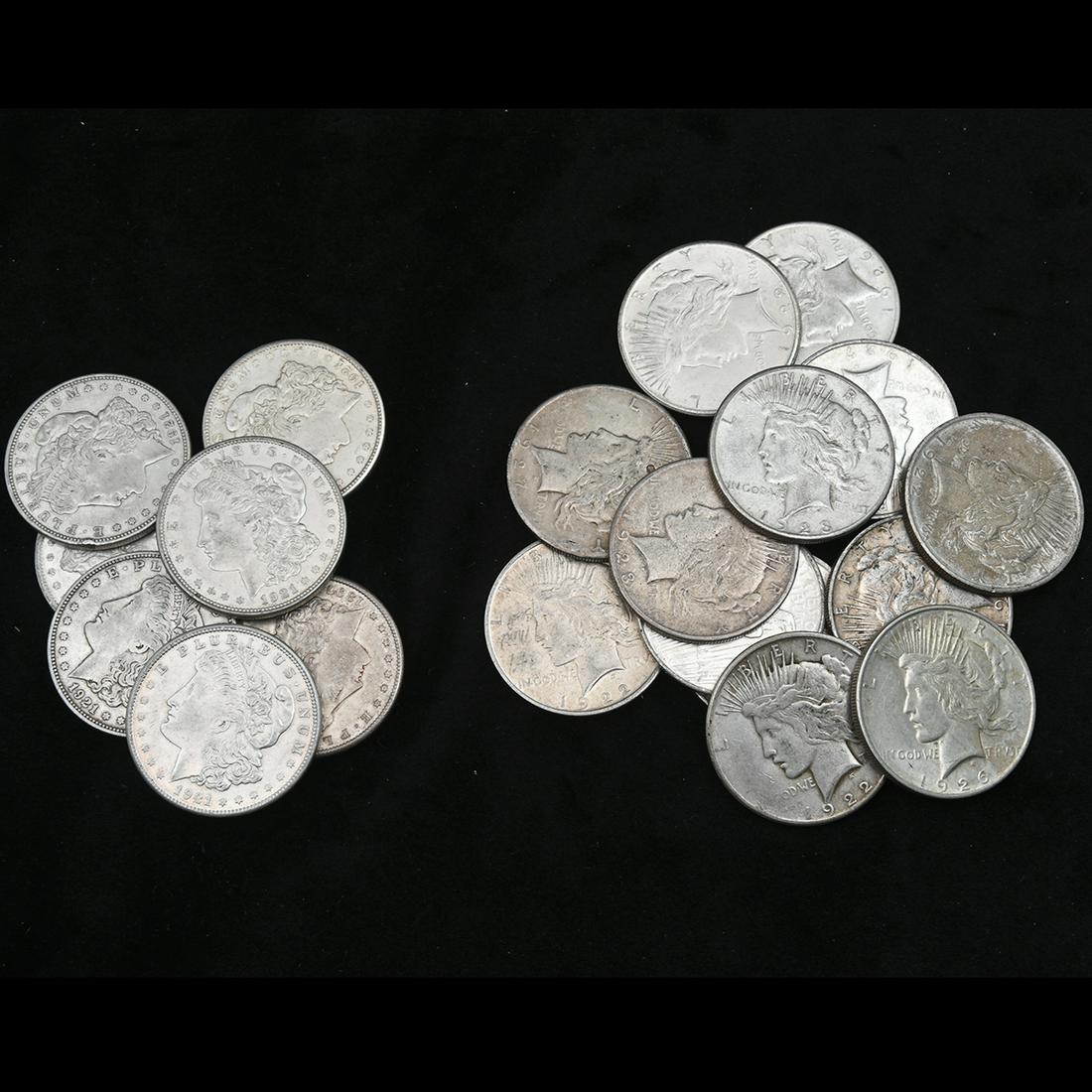 US Morgan Dollars (8) and Peace Dollars (12). (1 of 1)