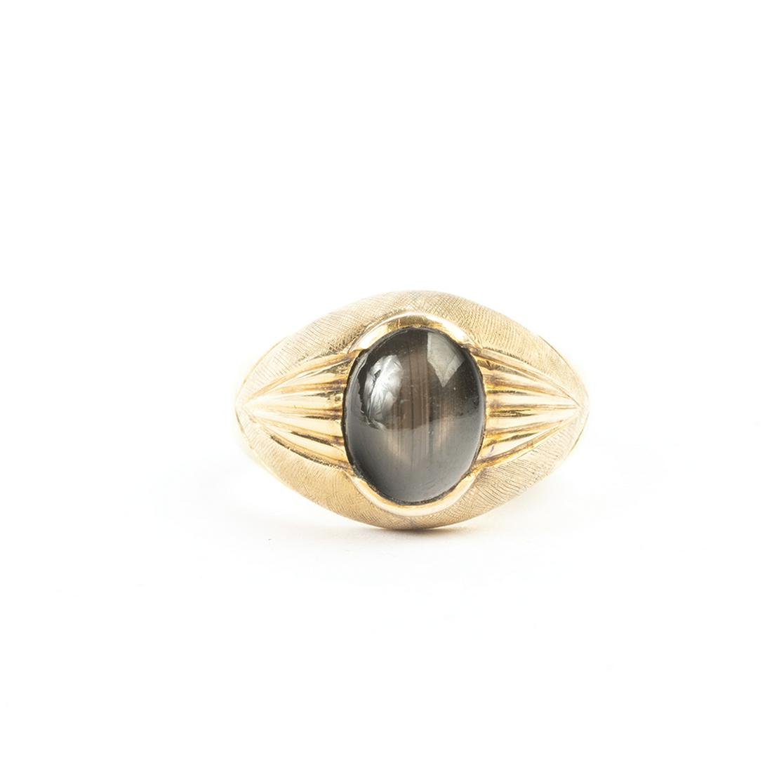 Black Star Sapphire, 14k Yellow Gold Ring. (1 of 3)