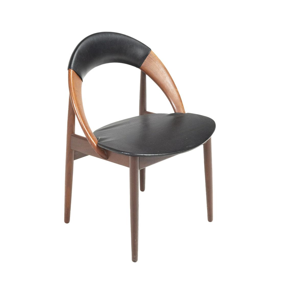 Arne Hovmand Olsen for Mogens Danish Teak Side Chair.: Arne Hovmand Olsen for Mogens Danish Teak Side Chair. Arne Hovmand-Olsen (1919-1989). With black leather upholstered back and seat. 'MADE IN DENMARK' to the underside, also with upholstery label.{Appr