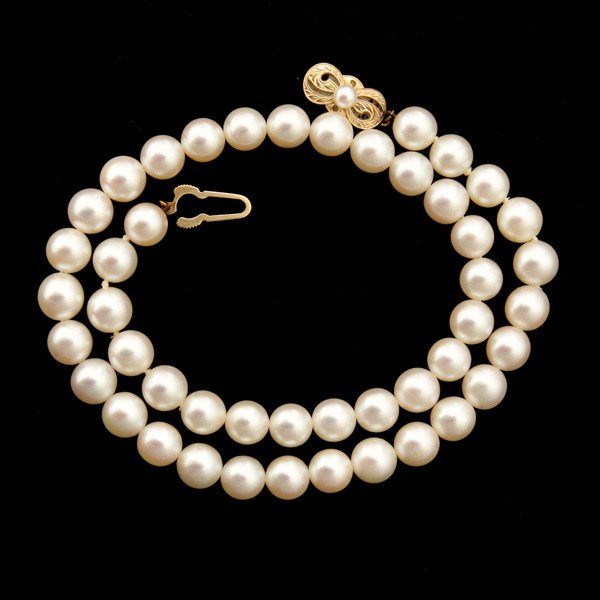MIKIMOTO CULTURED PEARL, 14K YELLOW GOLD NECKLACE: MIKIMOTO CULTURED PEARL, 14K YELLOW GOLD NECKLACE. Composed of forty-six 7.50 mm cultured pearls completed by a cultured pearl, 18k yellow gold Mikimoto clasp forming a 14 inch necklace.