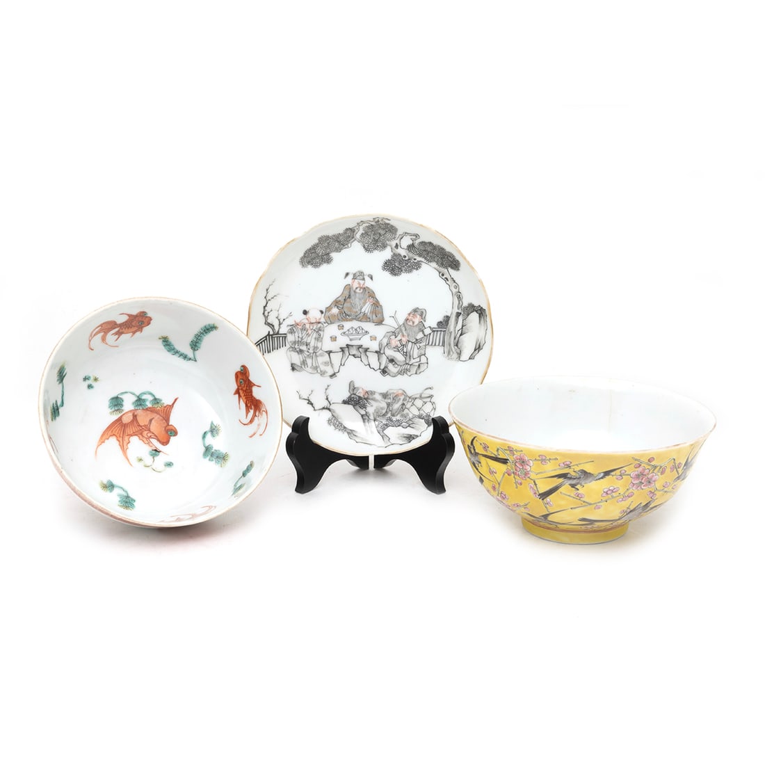 Group of Three Chinese Famille Rose Porcelain Items (1 of 3)