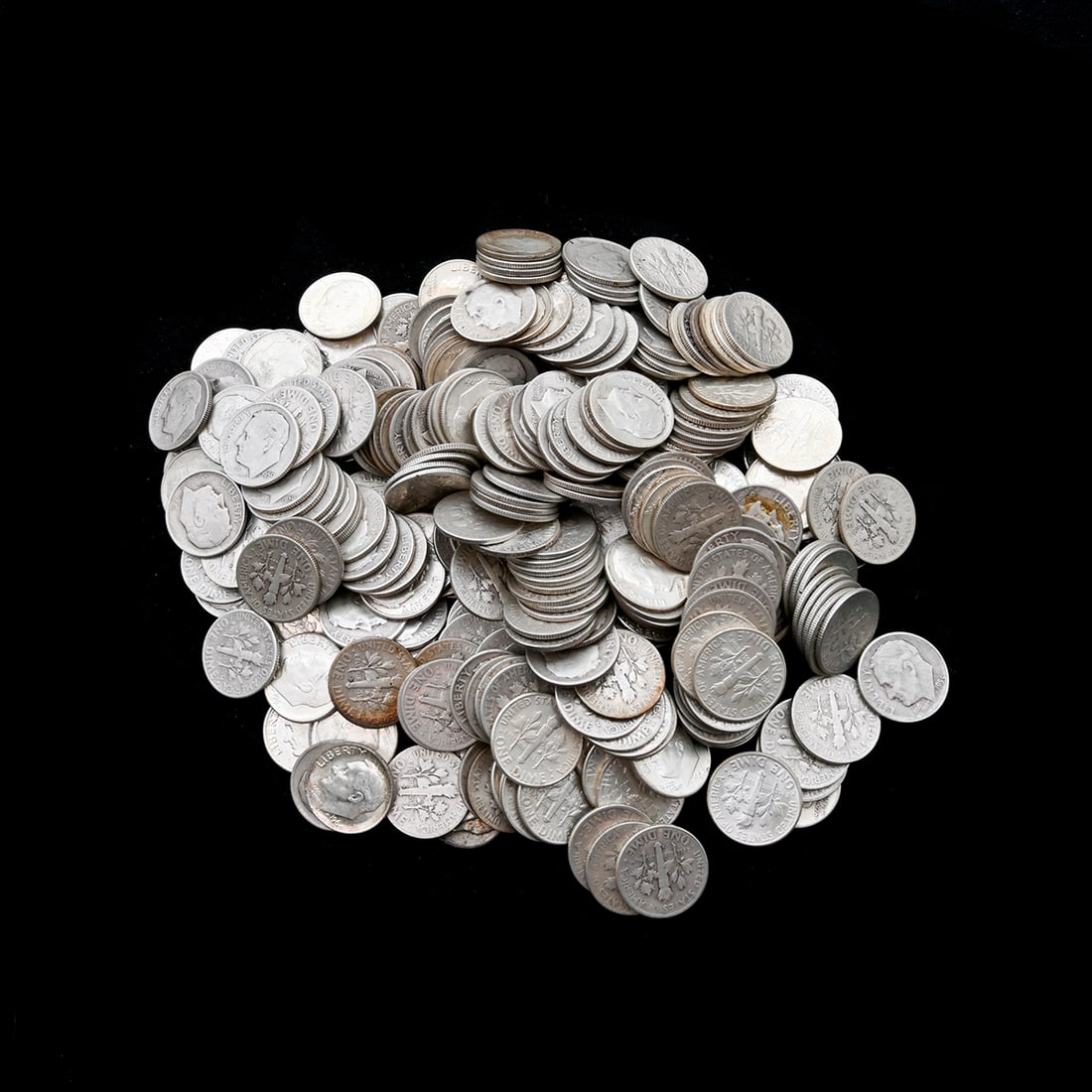 US Roosevelt Dimes 90% Silver (300) Mixed Condition. (1 of 1)