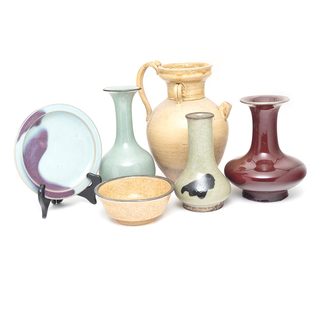 Collection of Six Chinese Porcelain Items(lot of 6) (1 of 3)