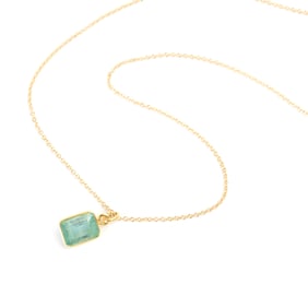 Emerald, 18k Yellow Gold Pendant Necklace.