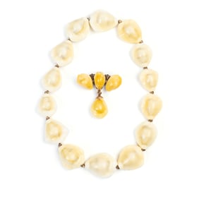 Victorian Cowrie Shell, 14k Yellow Gold Jewelry Suite.