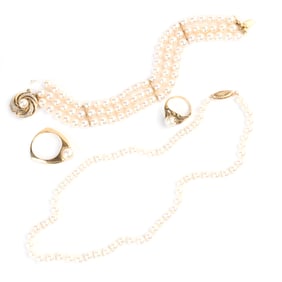 Cultured Pearl, 14k Yellow Gold Jewelry Suite.