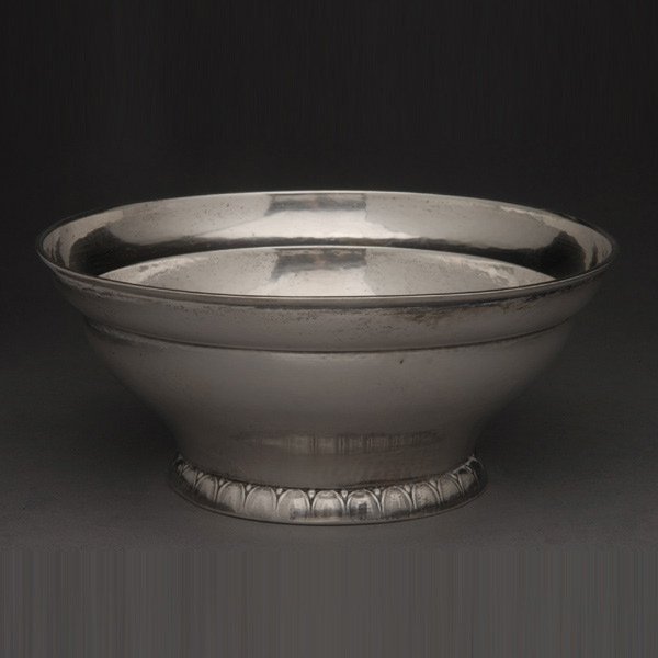 Georg Jensen Hammered Sterling Bowl: Georg Jensen Hammered Sterling Bowl {Total silver weight 5.5 troy oz; height 2 3/4 inches, diameter 6 1/2 inches}