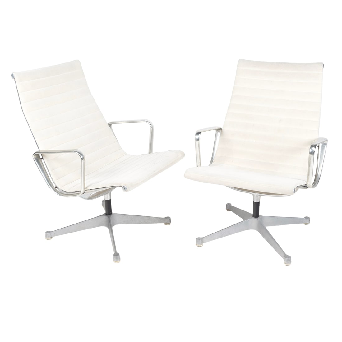 Pair of Eames for Herman Miller Aluminum Group Chairs (1 of 3)