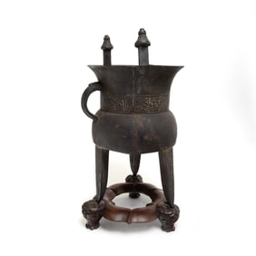 A Large Archaistic Bronze Libation Jue Cup on Base