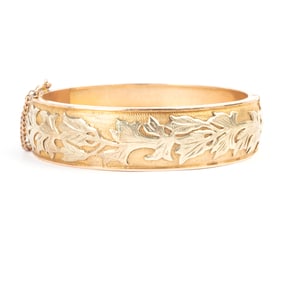 14k Yellow Gold Bangle Bracelet.