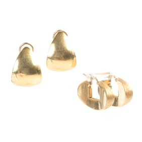 Two Pairs of 18k Yellow Gold Earrings.