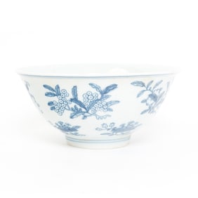 A Large Chinese Blue and White Porcelain 'Fruits' Bowl
