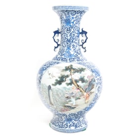 Chinese Underglaze Blue And Famille-Rose Decorated Vase