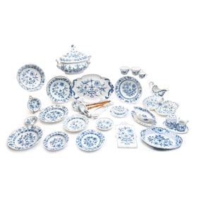 Meissen Porcelain Blue Onion Table Articles