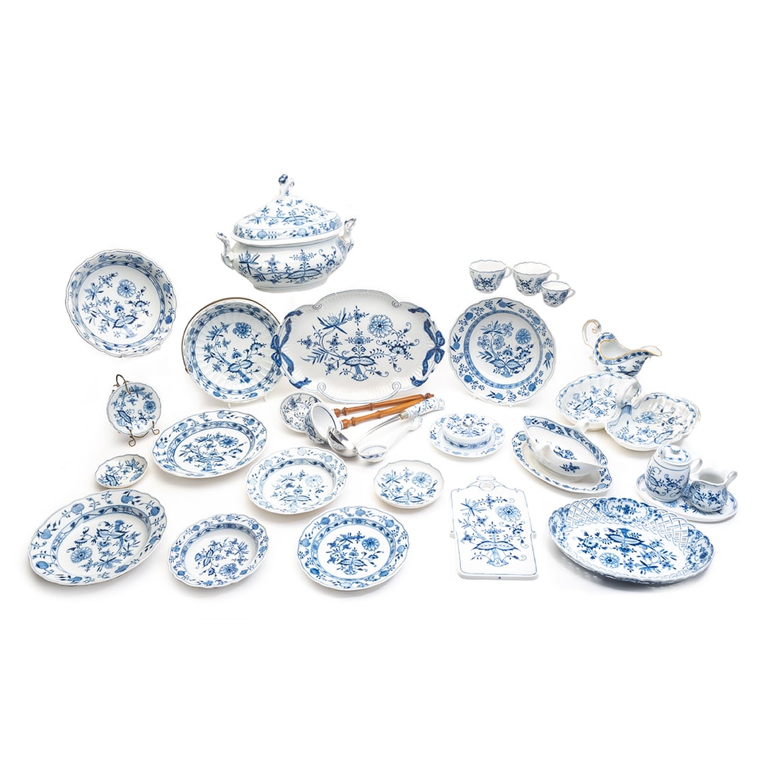 Meissen Porcelain Blue Onion Table Articles (1 of 6)