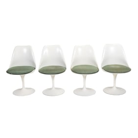 Four Eero Saarinen for Knoll Tulip Chairs