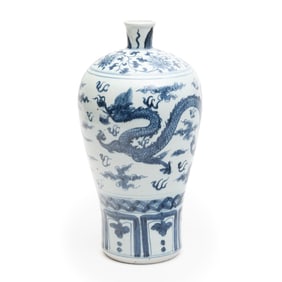 A Chinese Blue and White Porcelain Meiping Vase