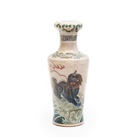 A Chinese Famille Verte Porcelain Garlic Head Vase