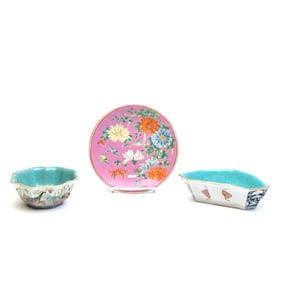 Group of Chinese Famille Rose Porcelain Bowls and Dish
