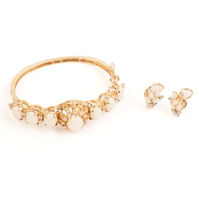 Opal, Diamond, 14k Yellow Gold Jewelry Suite.