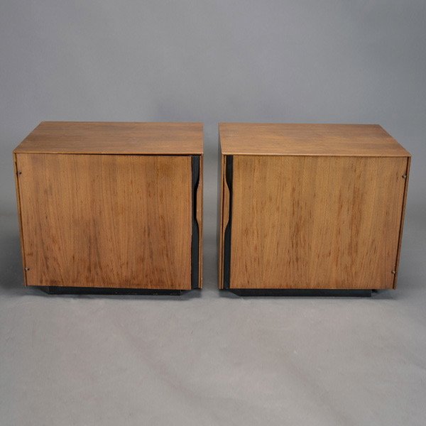Glen of California Pair of Night Stands: Glen of California Pair of Night Stands. 1950s vintage.