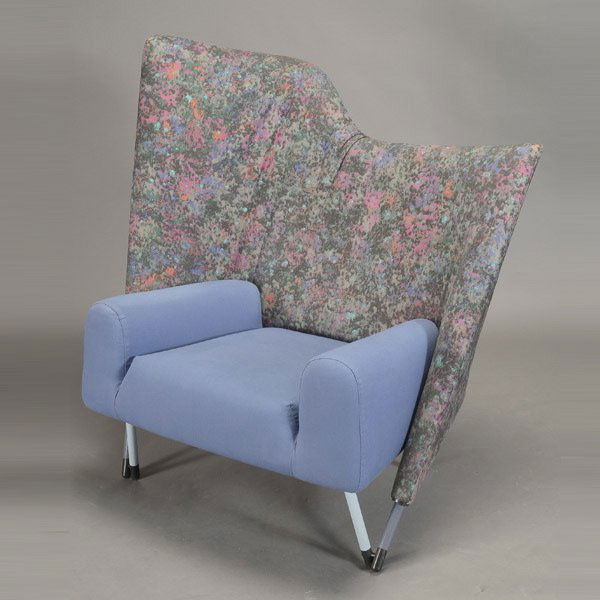 Paolo Deganello "Torso" for Cassina Chair: Paolo Deganello "Torso" for Cassina Chair. Paolo Deganello "Torso" for Cassina chair 1982 Memphis Style, founding member of Archizoom Associate, blue canvas seat with multicolored back, original hand